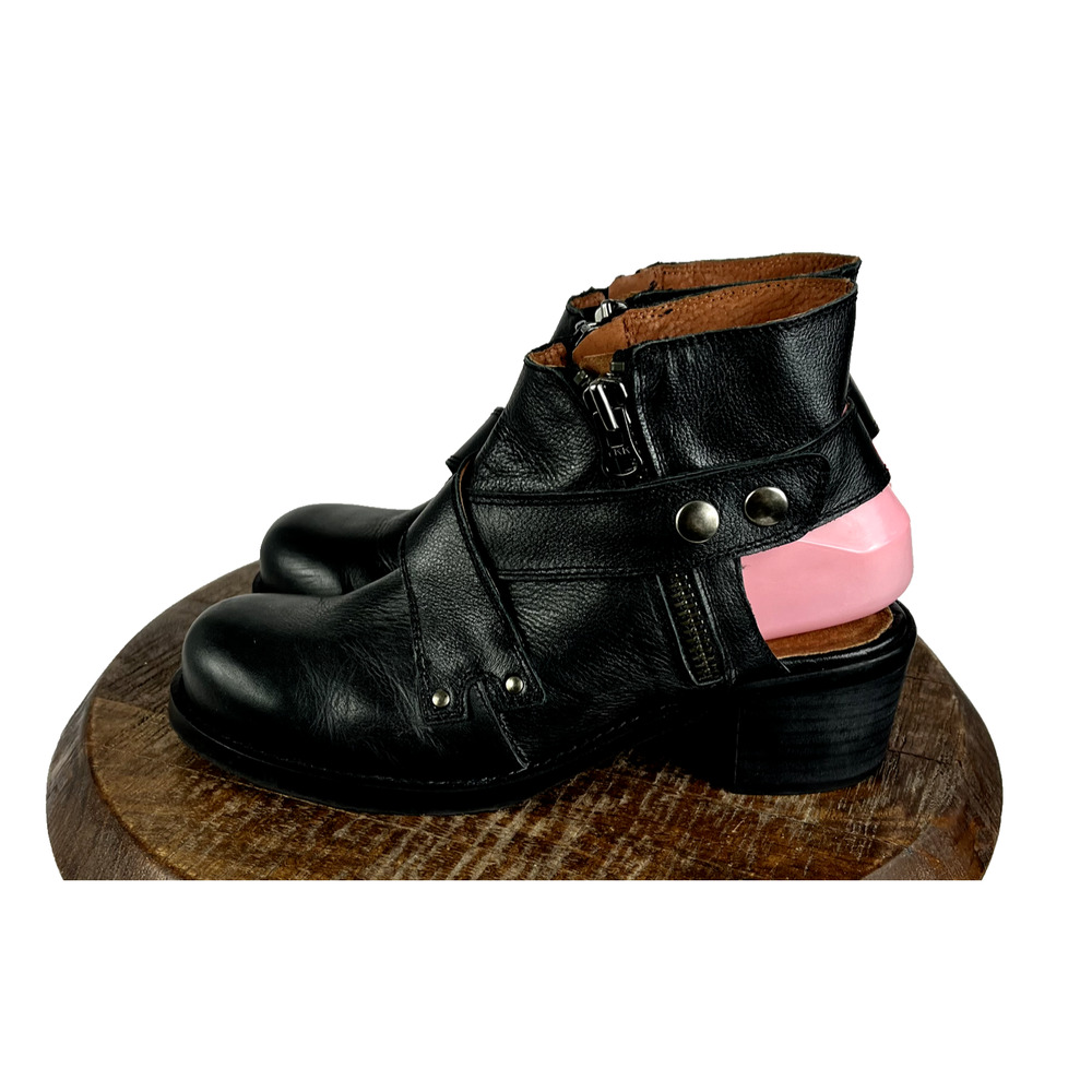 SixtySeven Booties Womens 8 Daisy Floater Ankle Black Leather Side Zipper